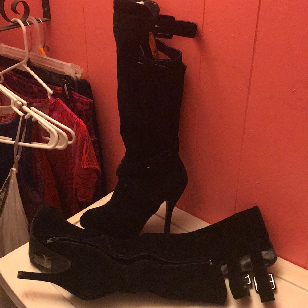 High heel black boots
